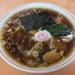 青島食堂 - 青島食堂 宮内駅前店(新潟県長岡市宮内)ラーメン 800円