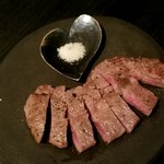 日本のお酒と土鍋のごはん こめいろ - 牛みすじステーキ