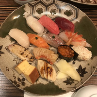 鮨みなと - 【旬のおまかせ握り】（4860円税抜）を真上から撮影。