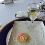 スカイレストラン ロンド - 北海道産飲むフルーツ酢とプティアミューズ