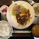 Kankokukatei Ryouri Yakiniku No Kinkai - 和牛蔵下焼肉定食