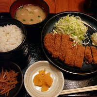 肉鮮問屋 佐々木 - 【ランチ】 ロースカツ定食　\850