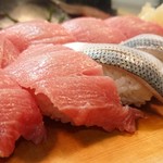 かわなみ鮨 - マグロ大トロ、小肌握り