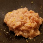 鮨 さかい - (07)鮟肝(北海道余市産)、刻んだ奈良漬と浸けた酒粕入り
      肝がオールシーズン美味しい。
      裏漉しの鮟肝と細かく微塵切りした奈良漬、滑らかクリーミーでコクがあり、シャキとした食感も楽しめる逸品です