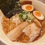 麺屋 國 - 味玉入り濃厚煮干しらーめん