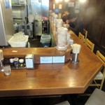 江戸前煮干中華そば　きみはん - 店内