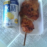元祖ジャンボ焼き鳥 鳥喜 - 缶は350ｍｌ。