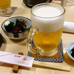 華 - 生ビールとお通し(ハンバーグ)