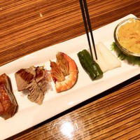 横浜中華街 重慶飯店 本館 - 五種前菜の盛り合わせ