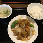 300円 だんだん - 酢豚定食@500円