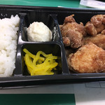 ジョニーのからあげ - 料理写真:・骨なしミックス弁当　5個入り