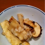 割烹 未能一 - 焼き松茸の自家製塩糀和え