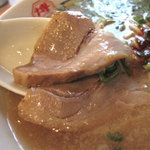 博多ラーメン一天門 - チャーシューは2枚。