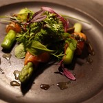 ザ タヴァン グリル＆ラウンジ - 