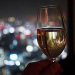 ザ タヴァン グリル＆ラウンジ - 