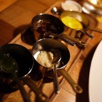 ザ タヴァン グリル＆ラウンジ - 