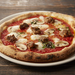 800° Degrees Neapolitan Pizzeria - 人気のマルゲリータのカスタマイズピッツァ