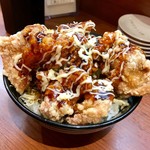 元祖博多 中洲屋台ラーメン 一竜 - 爆盛 テリタマ唐揚げ丼：880円