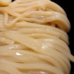 吉み乃製麺所 - 冬期限定「辛つけ麺(3辛 麺増量450g)」の麺のアップ