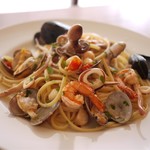 Seafood Linguine Pescatola