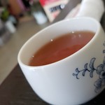 中国料理 珠華飯店 - 熱々のお茶が美味しい。