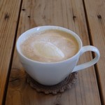 Peace. - 「ウィンナーコーヒー」深煎りのコーヒにホイップコーヒー。