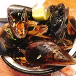 Paco Meralgo - ムール貝煮込み