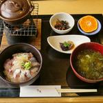 旬蔵 - 「あじ丼・まご茶（だし茶漬け）付」1580円〔土瓶はお茶漬け用の出汁〕