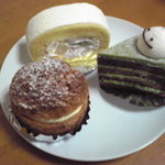 佐藤洋菓子店 - シュークリーム・フルーツロール・まっちゃん