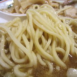 肉煮干し中華そば さいころ - 肉煮干し中華そば　麺アップ