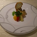 ラビスタ大雪山 - 夏野菜のピクルス 上川渓谷味豚のリエット オホーツク産帆立の自家製スモーク。