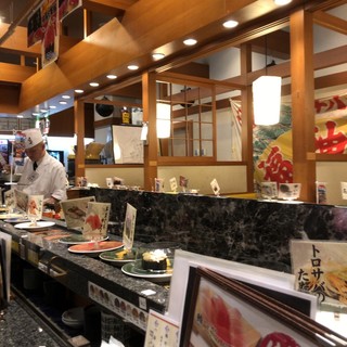 グルメ廻転寿司 まぐろ問屋 めぐみ水産_2