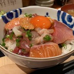 めしの助 - 海鮮丼(大)