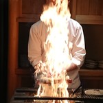 東麻布 天本 - 藁焼き