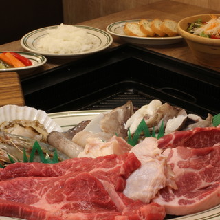 お腹も大満足！自慢のBBQ肉含めた食べ飲み放題