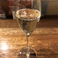 シャンパン食堂 - 予約特典のシャンパンで乾杯～♪