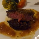 ラビスタ大雪山 - 牛フィレ肉のソテーの断面です。