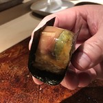 菊鮨 - 主人には「鯖の押し寿司」