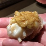 菊鮨 - 伊勢海老はレア感が残る火入れで、味噌も美味しい。