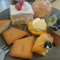 ブッフェアンドカフェ スロープサイドダイナー ザクロ - 