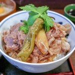 神戸牛丼　広重 - 大盛りは肉も増量！