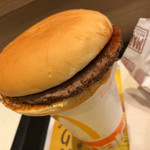 マクドナルド - いまでもマックのバーガーを食べてるに違いない