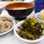 Tempura Dokoro Hirao - 塩辛、高菜、大根の煮物