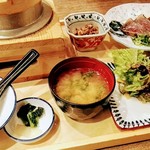 Tosawarayaki Ryuujimmaru - おきのしま定食