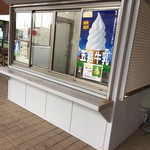 道の駅 遣唐使ふるさと館 みいらく万葉村 - 外の売り場