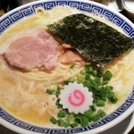 麺屋 ジャイアン - ラーメン鶏¥800