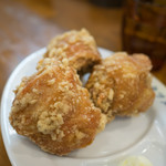 極濃湯麺 フタツメ - セットの唐揚げ