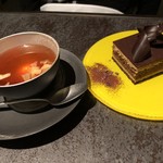 TEA AND BAR - 