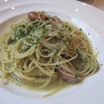 ワインバー＆レストラン ブテイユ - 2種類のソーセージと茄子のスパゲッティーニ　ペペロンチーノ