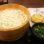 丸亀製麺 - 釜揚げうどん大190円 まつまいも天100円